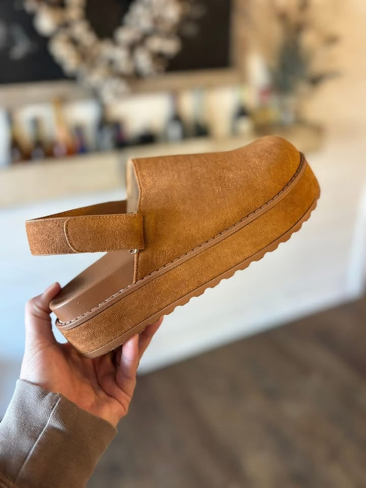 Clog Shoes with strap